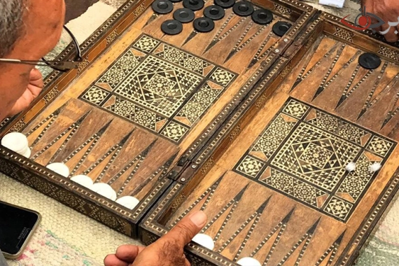 Backgammon (Tawla Al-Zahr)